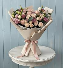 Букет цветов из:  Розы и Лизиантусы в Серове Свердловская область