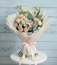 Букет цветов из:  Розы и Лизиантусы #REPLACE_PRED# Серове Свердловская область