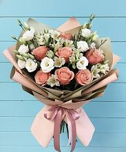 Букет цветов из:  Розы, Альстромерии и Лизиантусы в Серове Свердловская область