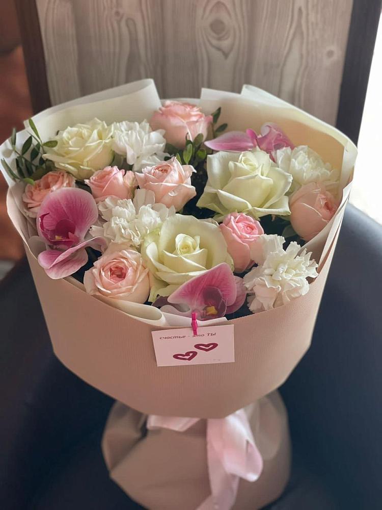 Букет цветов из: Орхидеи, Розы и Гвоздики в Серове Свердловская область