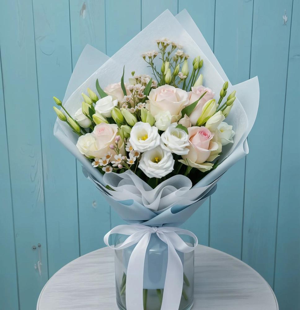 Букет цветов из: Розы и Лизиантусы в Серове Свердловская область