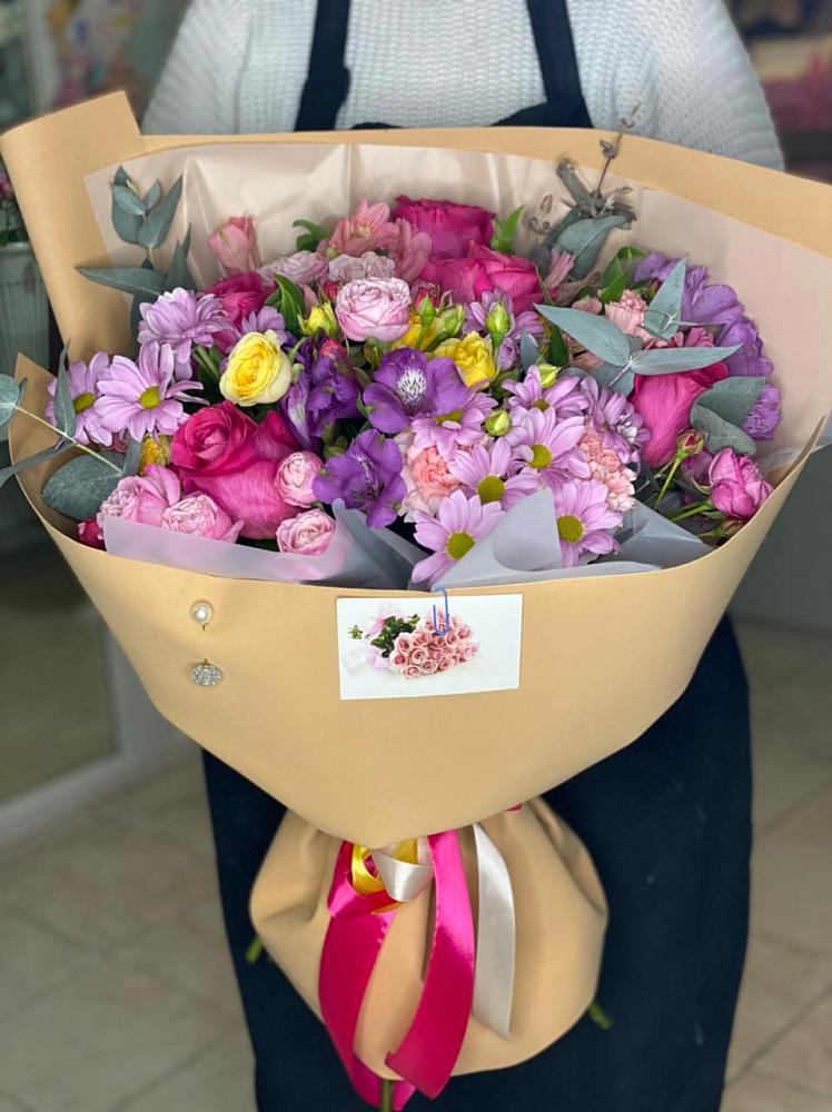 Букет цветов из: Хризантемы, Гвоздики и Альстромерии в Серове Свердловская область