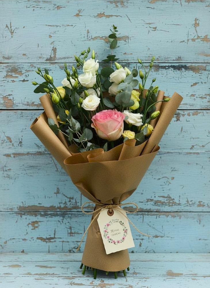 Букет цветов из: Розы и Лизиантусы в Серове Свердловская область