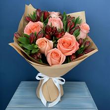 Букет цветов из:  Розы и Альстромерии в Серове Свердловская область