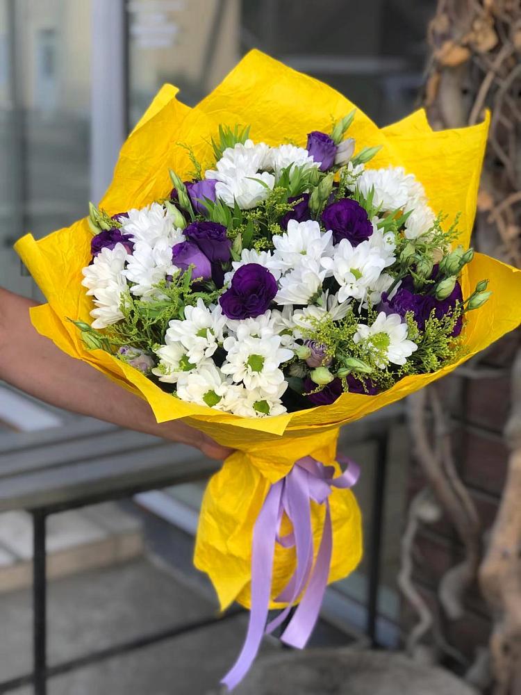 Букет цветов из: Ирисы, Хризантемы и Ромашки в Серове Свердловская область