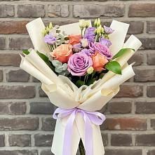 Букет цветов из:  Лизиантусы и Розы #REPLACE_PRED# Серове Свердловская область