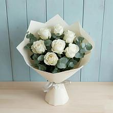 Букет Белые розы в Эвкалипте в Серове Свердловская область