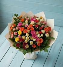 Букет Микс из разноцветных кустовых роз в Серове Свердловская область