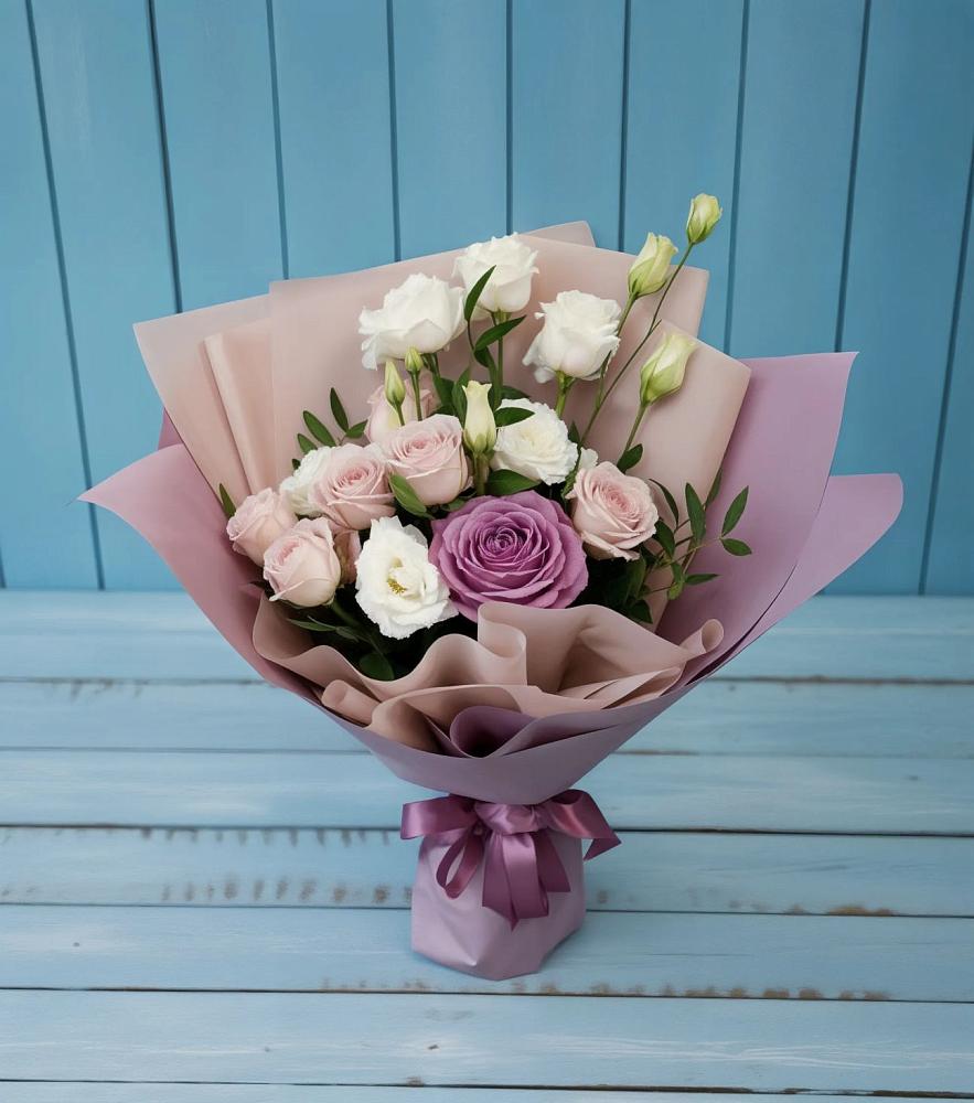 Букет цветов из: Розы и Лизиантусы в Серове Свердловская область