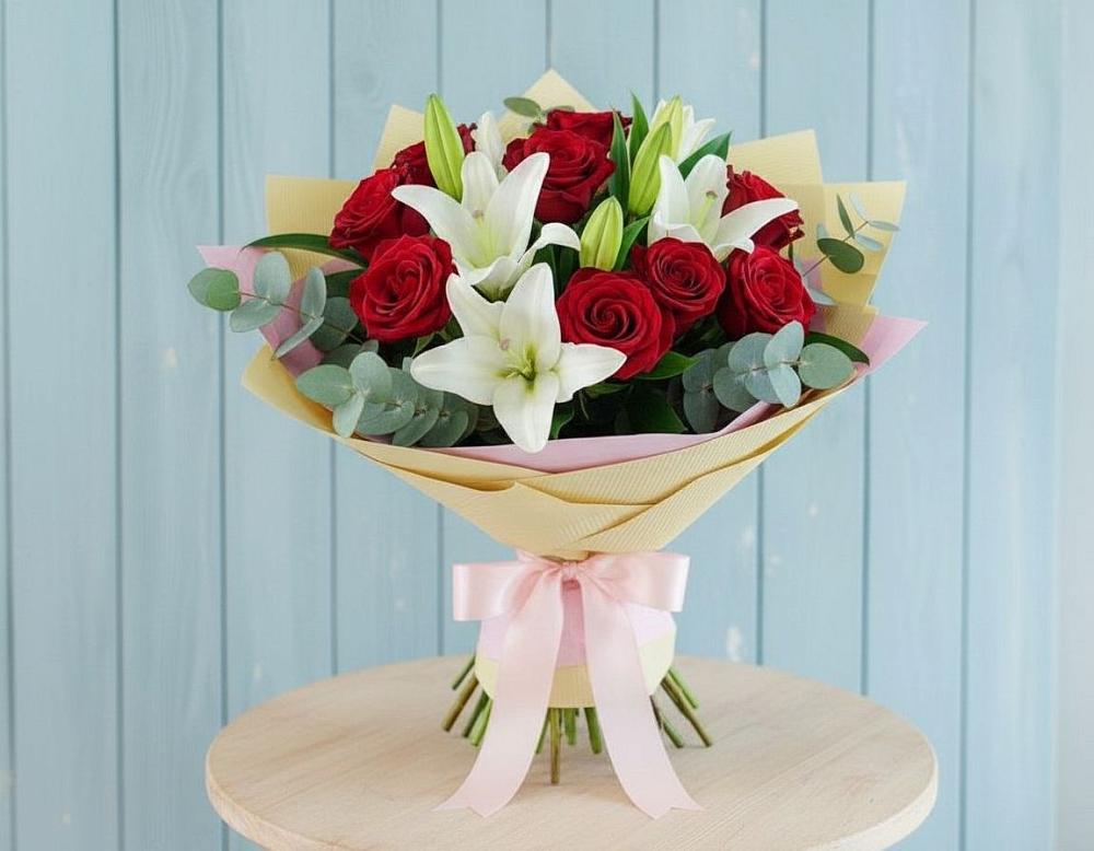 Букет цветов из: Лилии и Розы в Серове Свердловская область